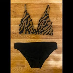 Jcrew Plunge V-neck bikini top & ribbed black swim bottoms (XS/S)